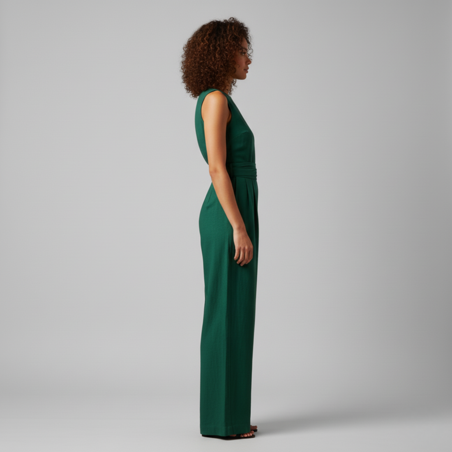 Lydia - Sleeveless jumpsuit with waistband detail